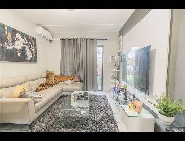 2 BEDROOM APARTMENT FOR SALE IN PARKLANDS NORTH